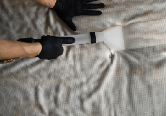 Matratze reinigen: So bleibt dein Bett hygienisch sauber