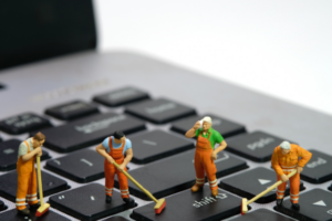 Handy & Tastatur reinigen: So entfernst du unsichtbare Keime